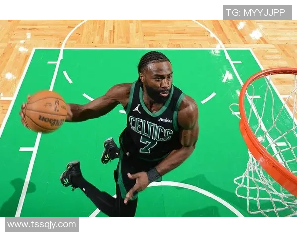 独行侠与凯尔特人激战一触即发 新赛季强强对决引爆球迷热情